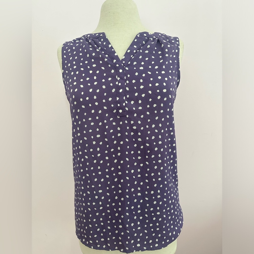 41 Hawthorn sleeveless blouse size medium